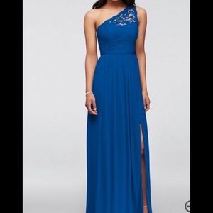 NWT💙DAVID’S BRIDAL LONG ONE SHOULDER LACE DRESS💙